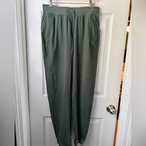 Lululemon license to train joggers